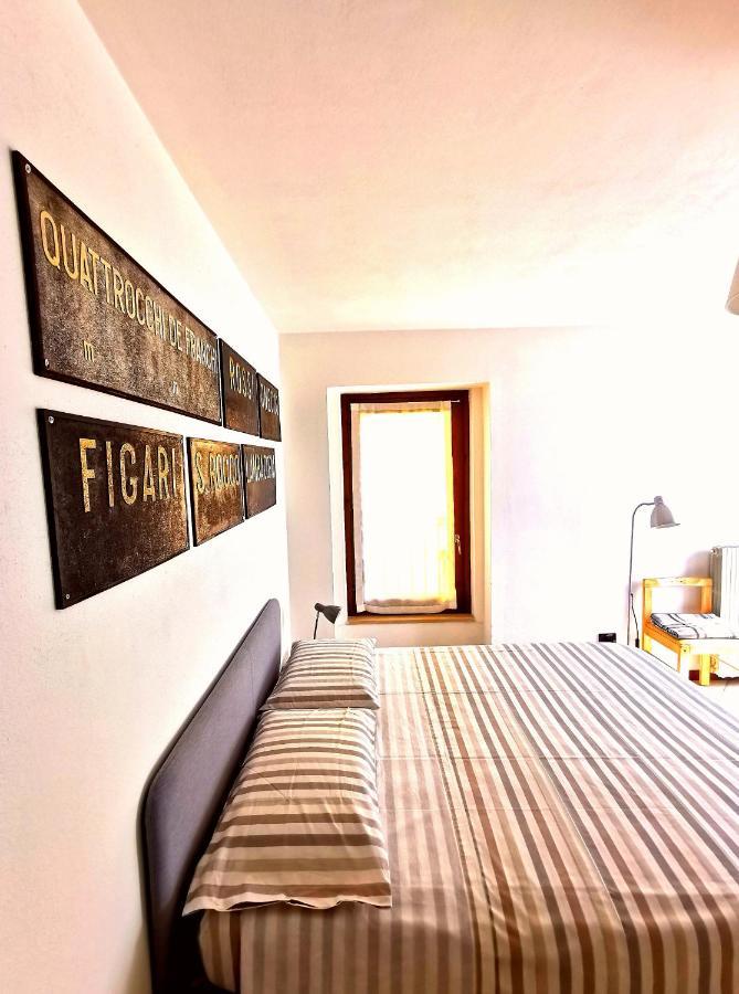Old Town Apartment With Terrace - Live Love Lake Peschiera del Garda Exteriör bild